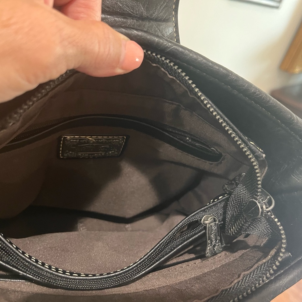 Trinity Ranch Leather Tooled Concealed Carry Purse - image 7